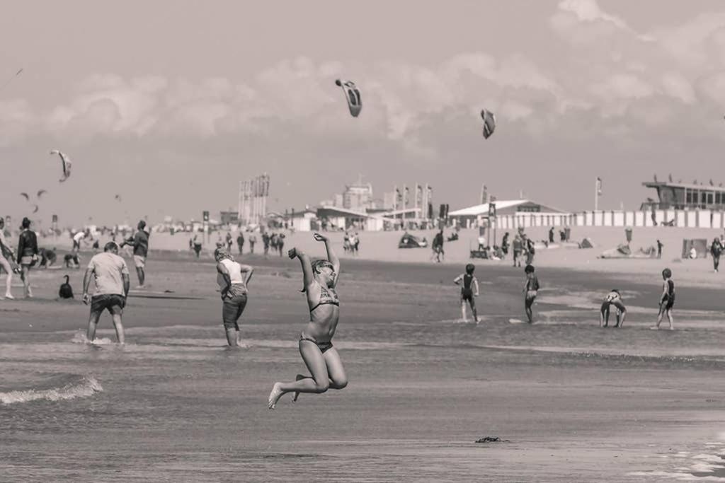 Hoekje Up Katwijk aan Zee Buitenkant foto